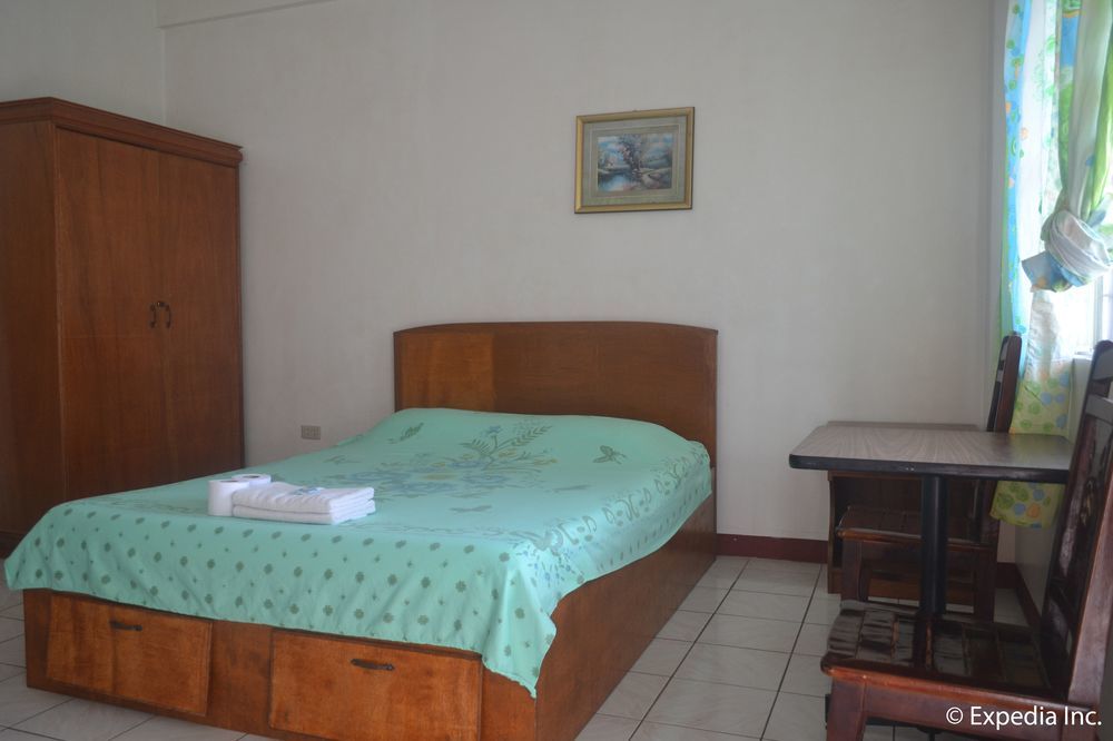 Daniela'S Place Apartelle アンヘレス エクステリア 写真