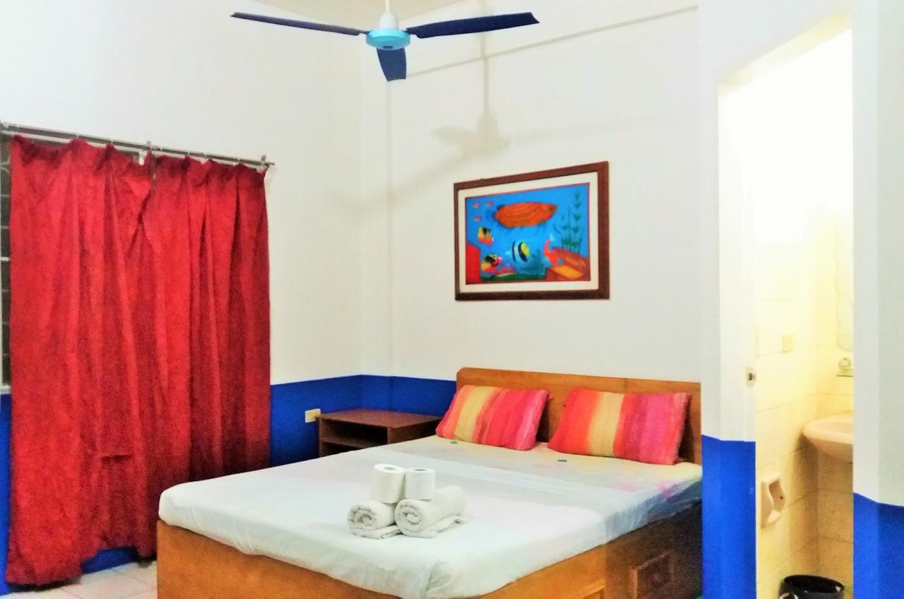 Daniela'S Place Apartelle アンヘレス エクステリア 写真